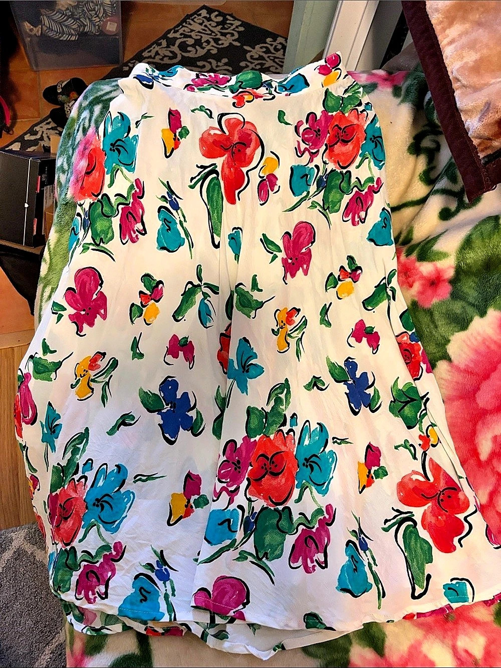 Carole Little Floral Midi skirt in White & Multicolor Size Medium
